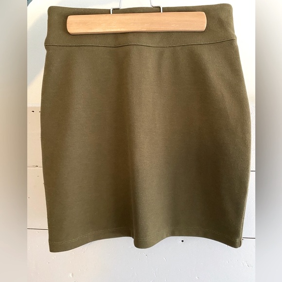 Mini skirt - Silence and Noise - Picture 5 of 5